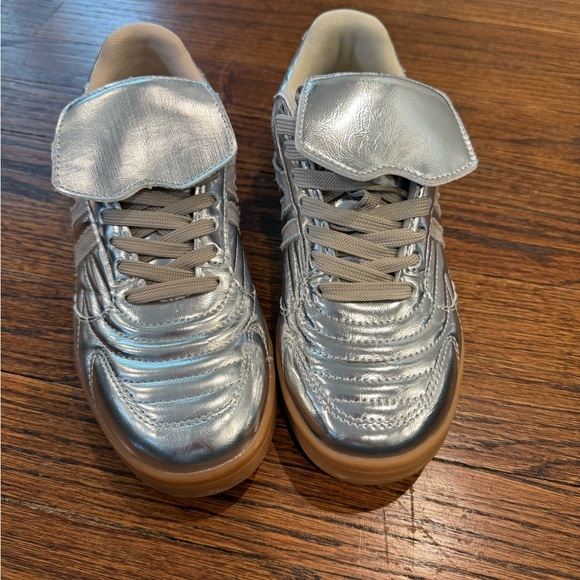 Steve Madden Silver Metallic Madrid Sneaker - Picture 1 of 8